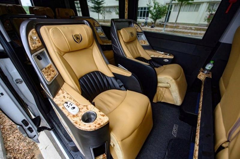 Xe limousine Xuân Tráng