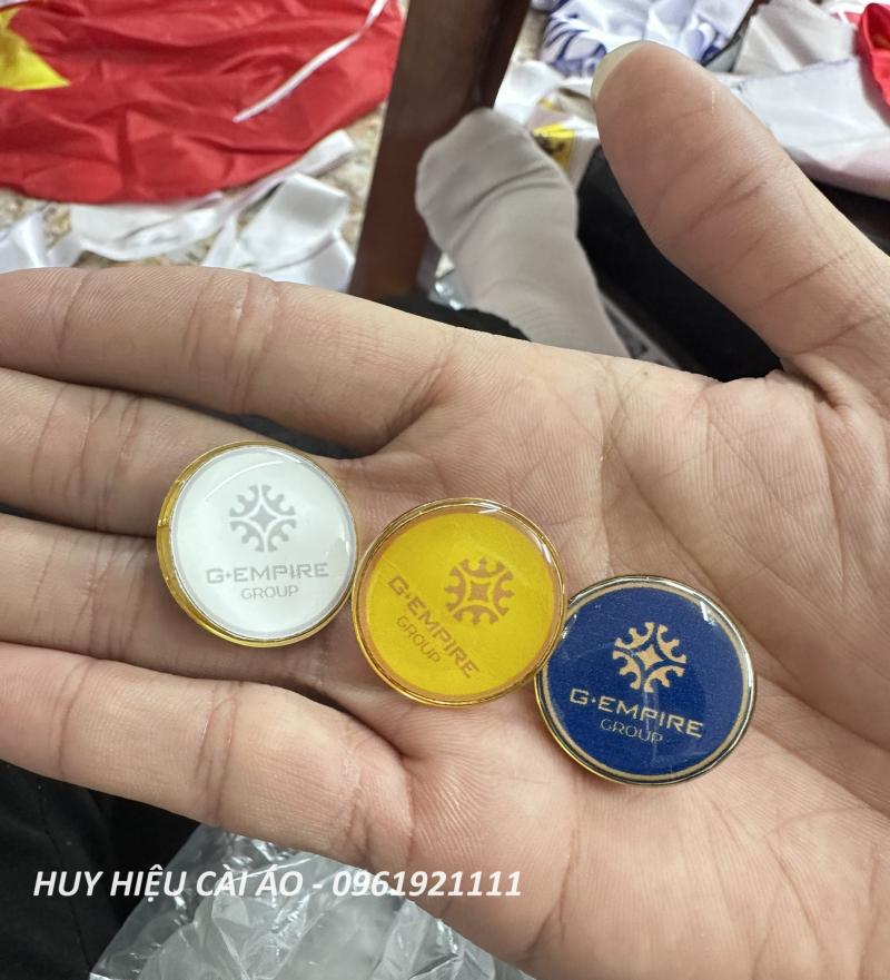 Xưởng may cờ Hoàng Gia