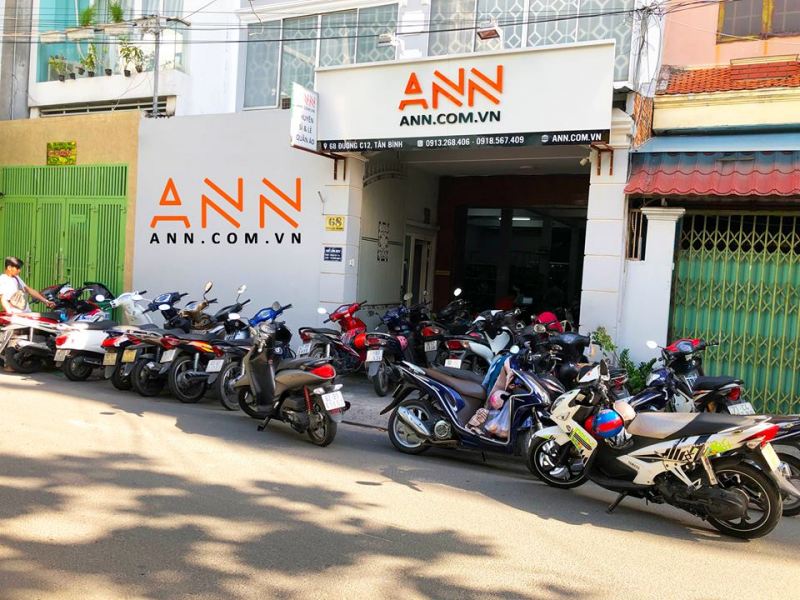 Đến với ANN, Bạn sẽ được tư vấn và phục vụ tận tình, bởi ANN có đến gần 20 nhân viên phục vụ lúc nào cũng sẵn sàng đón tiếp khách