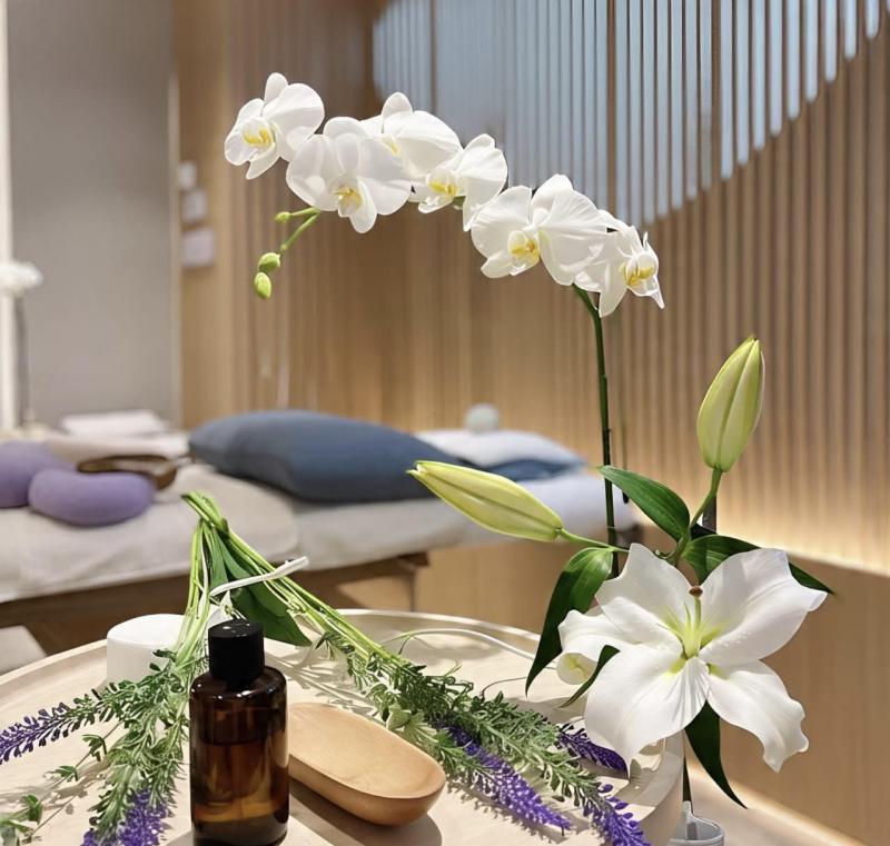 Yang Spa and Healing