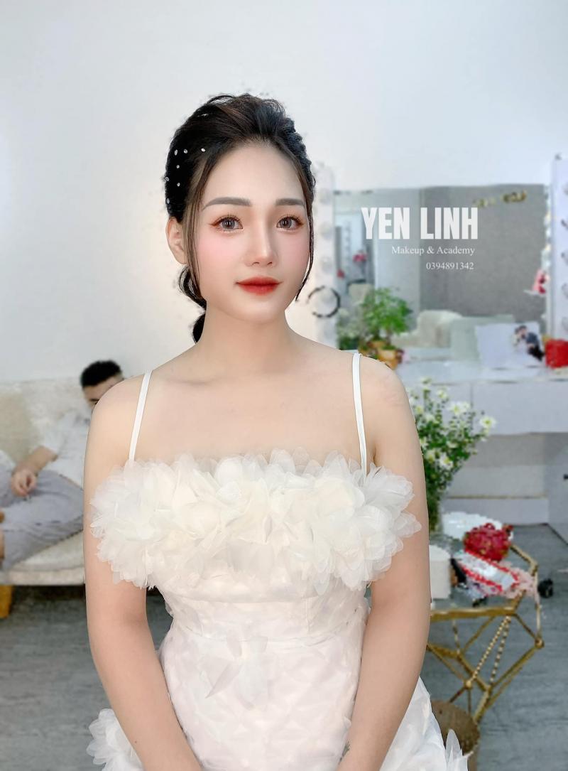 Yến Linh MakeUp Academy