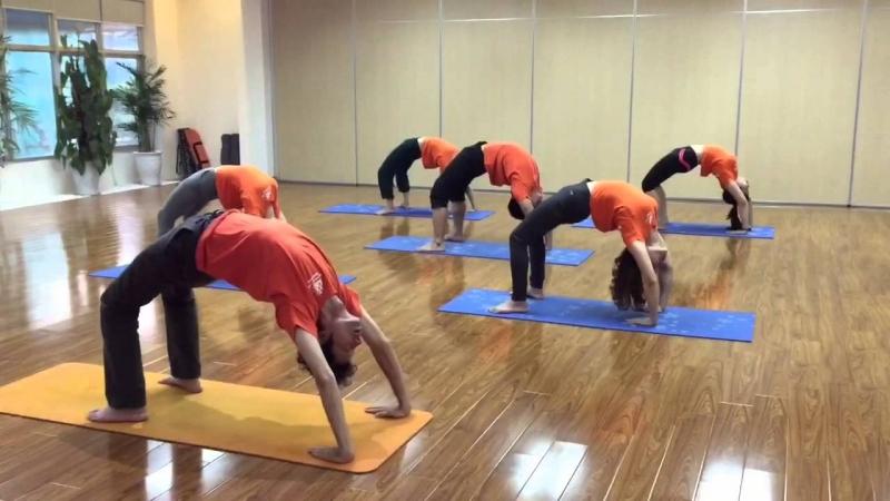 Các HLV Yoga của Trung tâm Anada