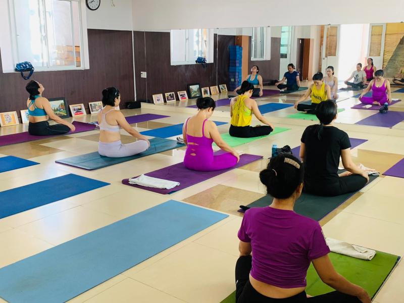 Yoga Hương Tre