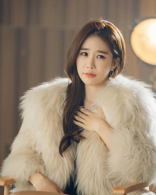 Yoo In Na