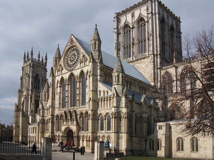 York Minster là một trong những nhà thờ cổ kính nhất Bắc Âu