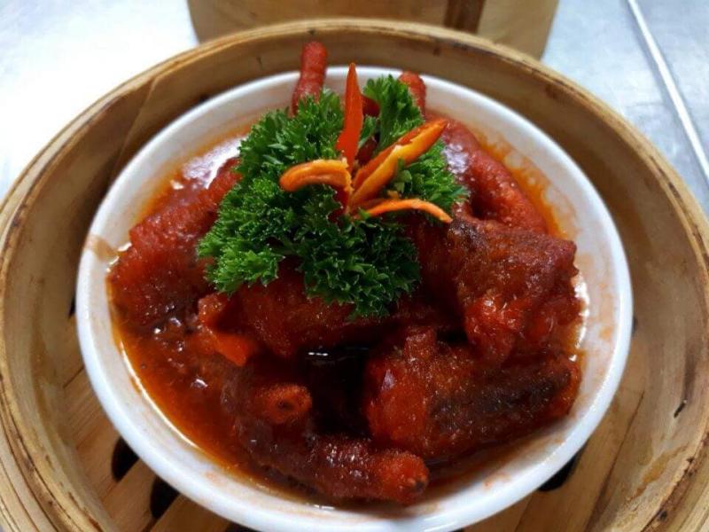 Tại ﻿Yum Cha có menu món ăn đa dạng với các món ﻿dimsum hấp dẫn từ hương vị, màu sắc